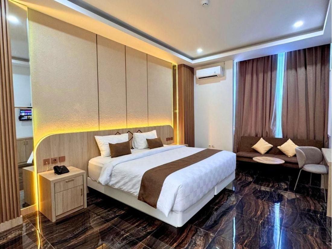 Grand Deluxe