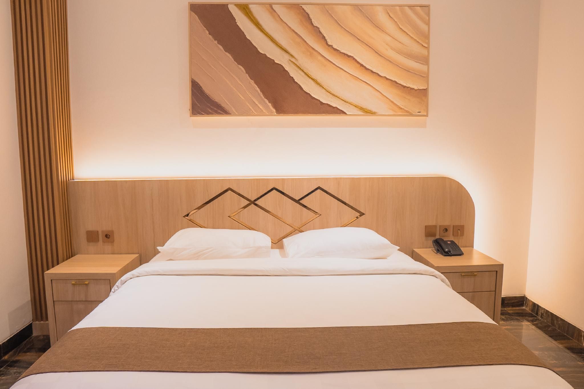 Superior - 1 Wide King Bed