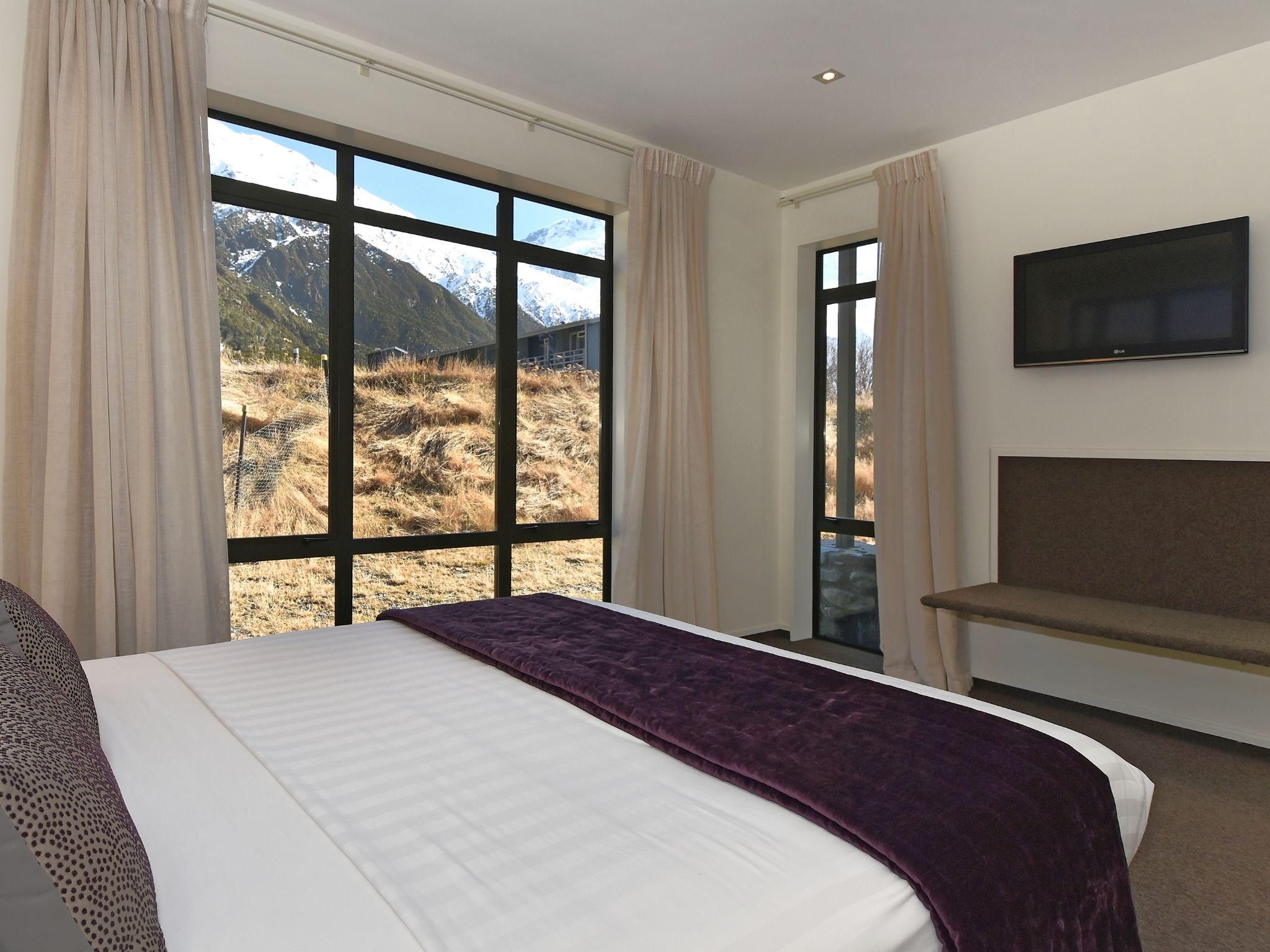 Two-Bedroom Apartment (4 Adults)