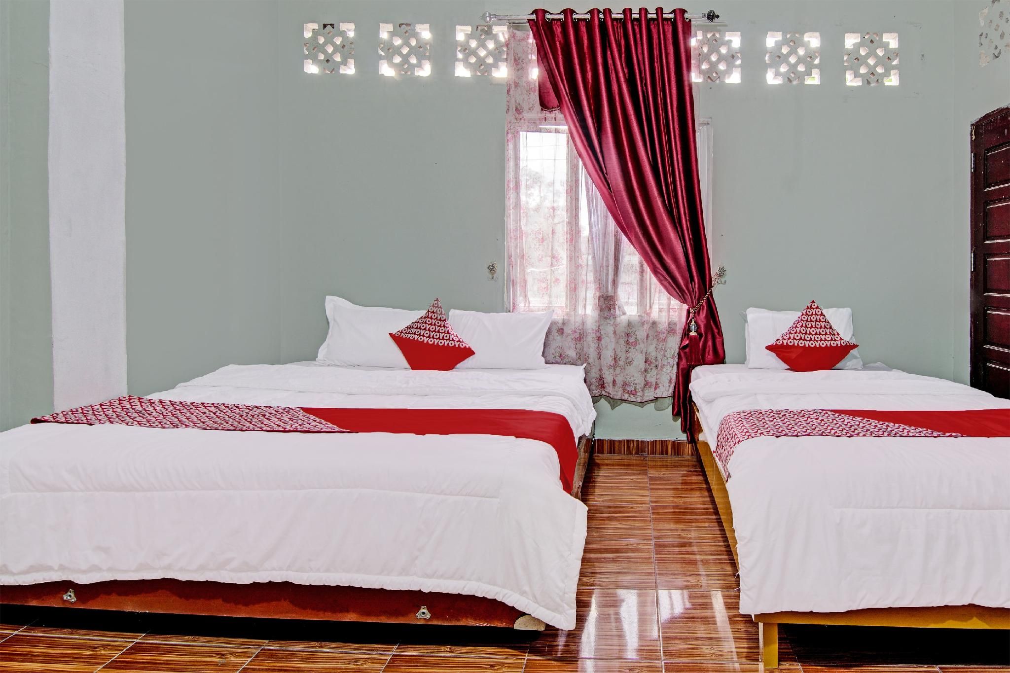 Suite Family Room