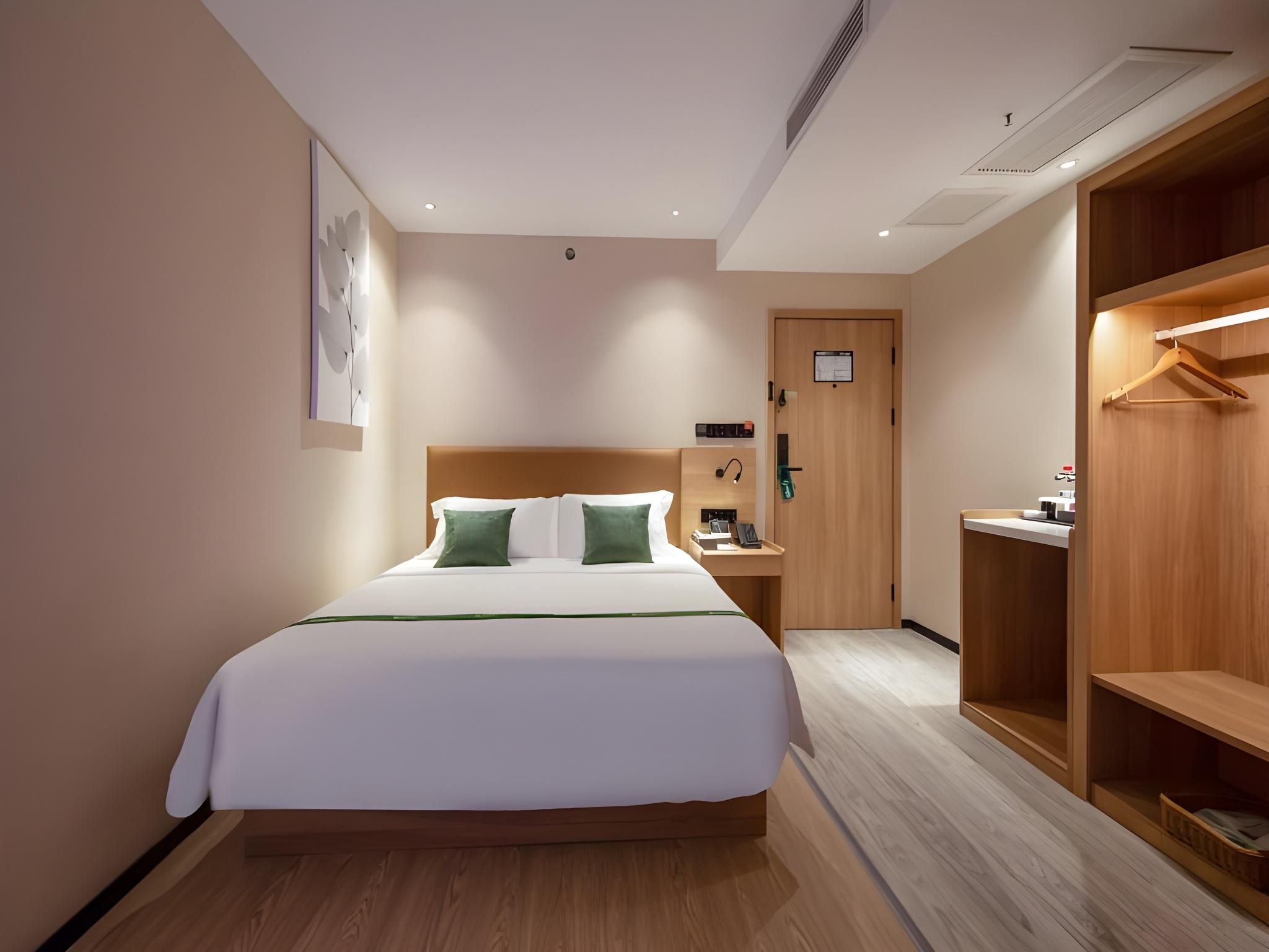 GTR - 1 Bed Guest Room no Window