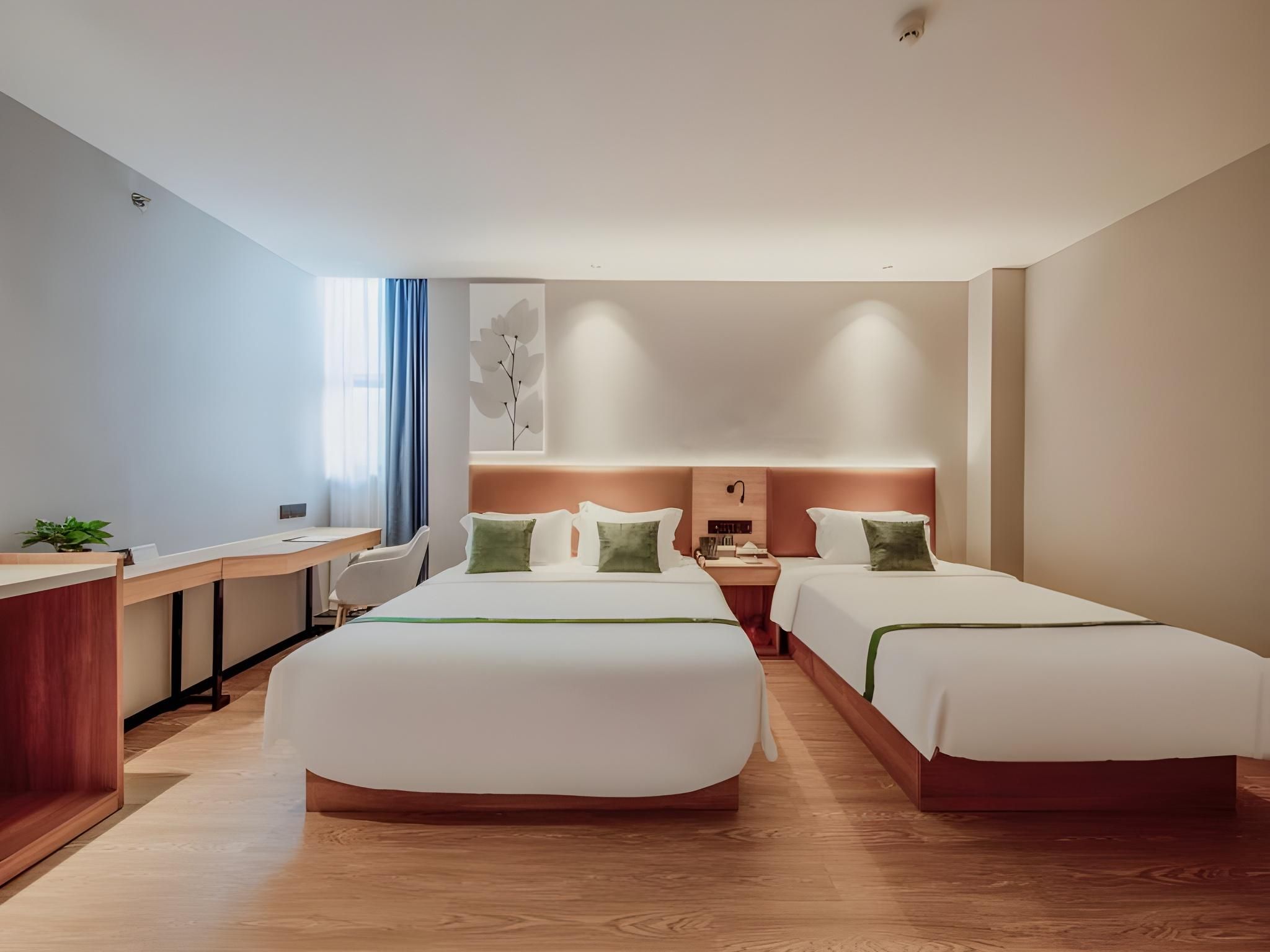 Green Tree Inn Jiaxing Haining Leather City Family Room 3