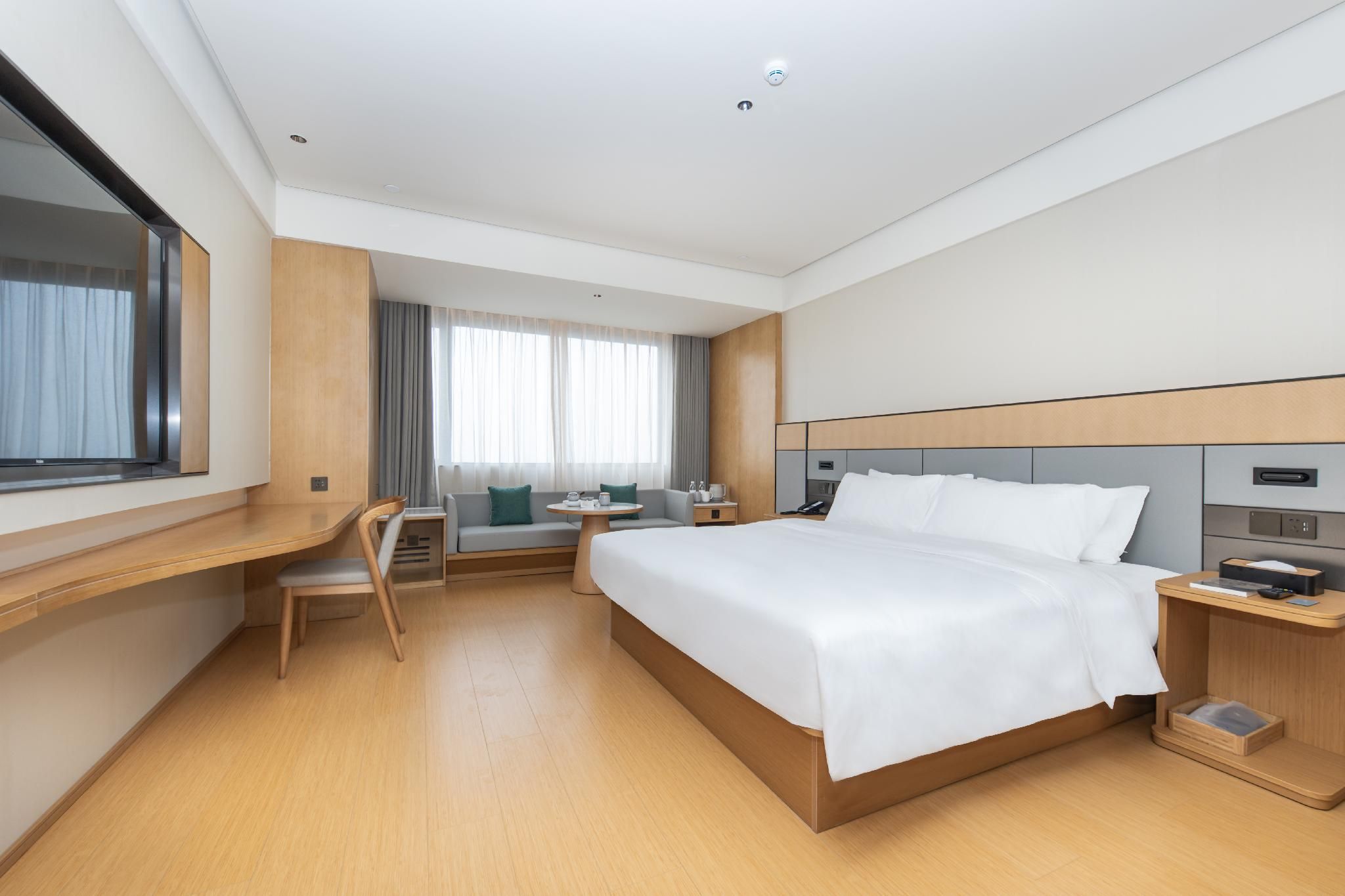 Business Queen Bed Room