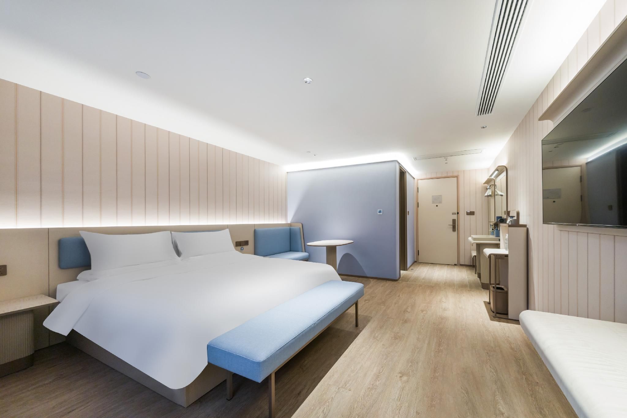 Huazhu - Superior BedRoom