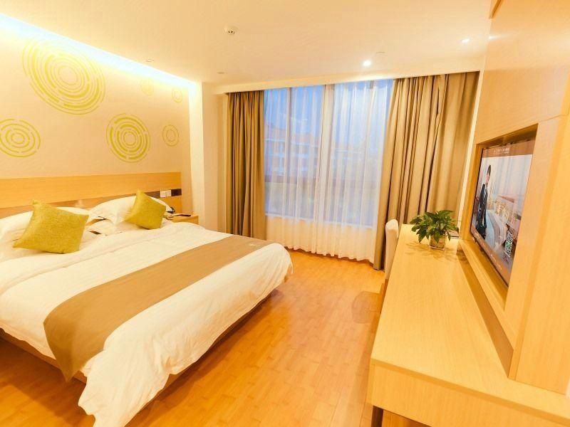 Business Queen Room