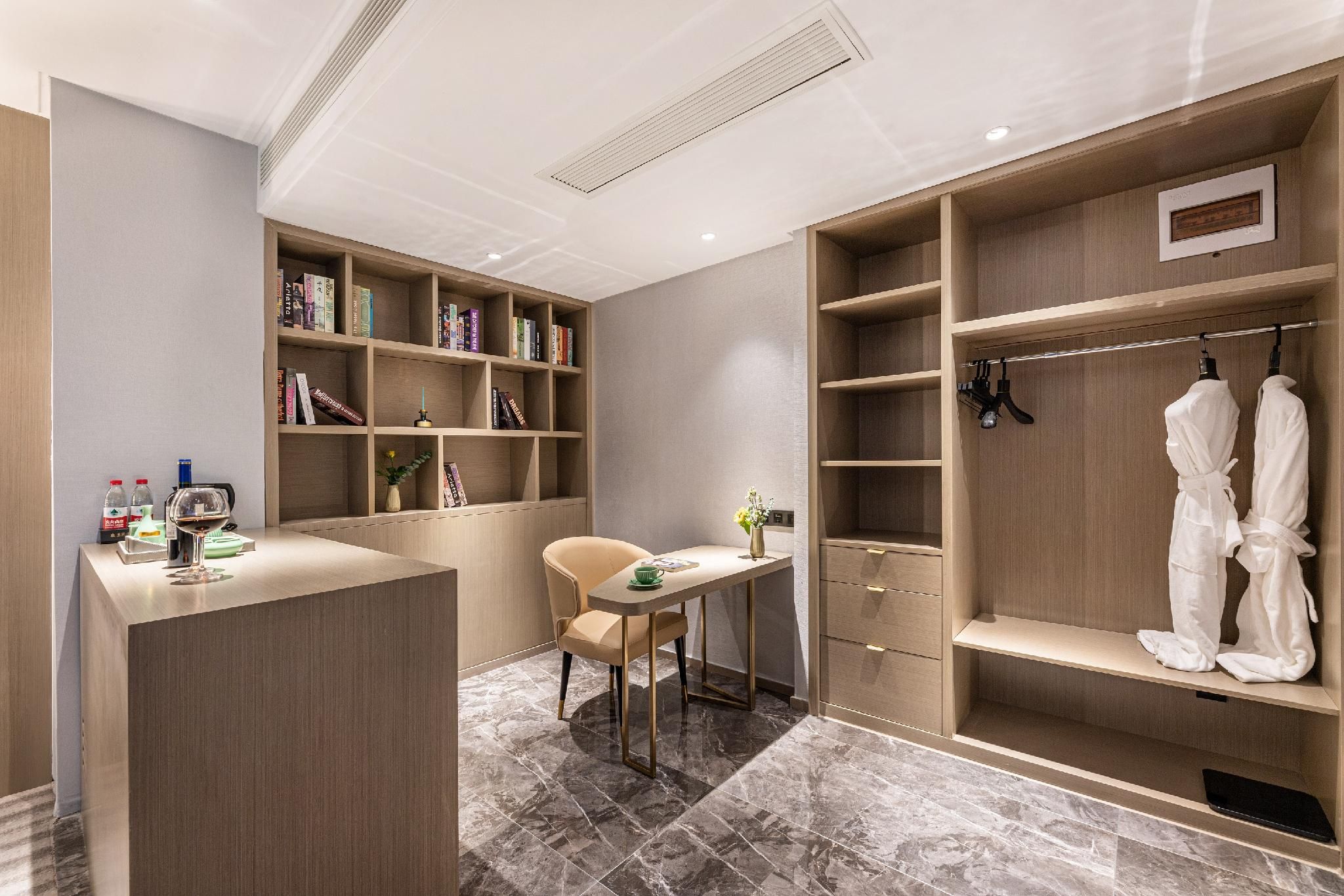 Rezen - ZHIZUN Executive 1 Bed Room