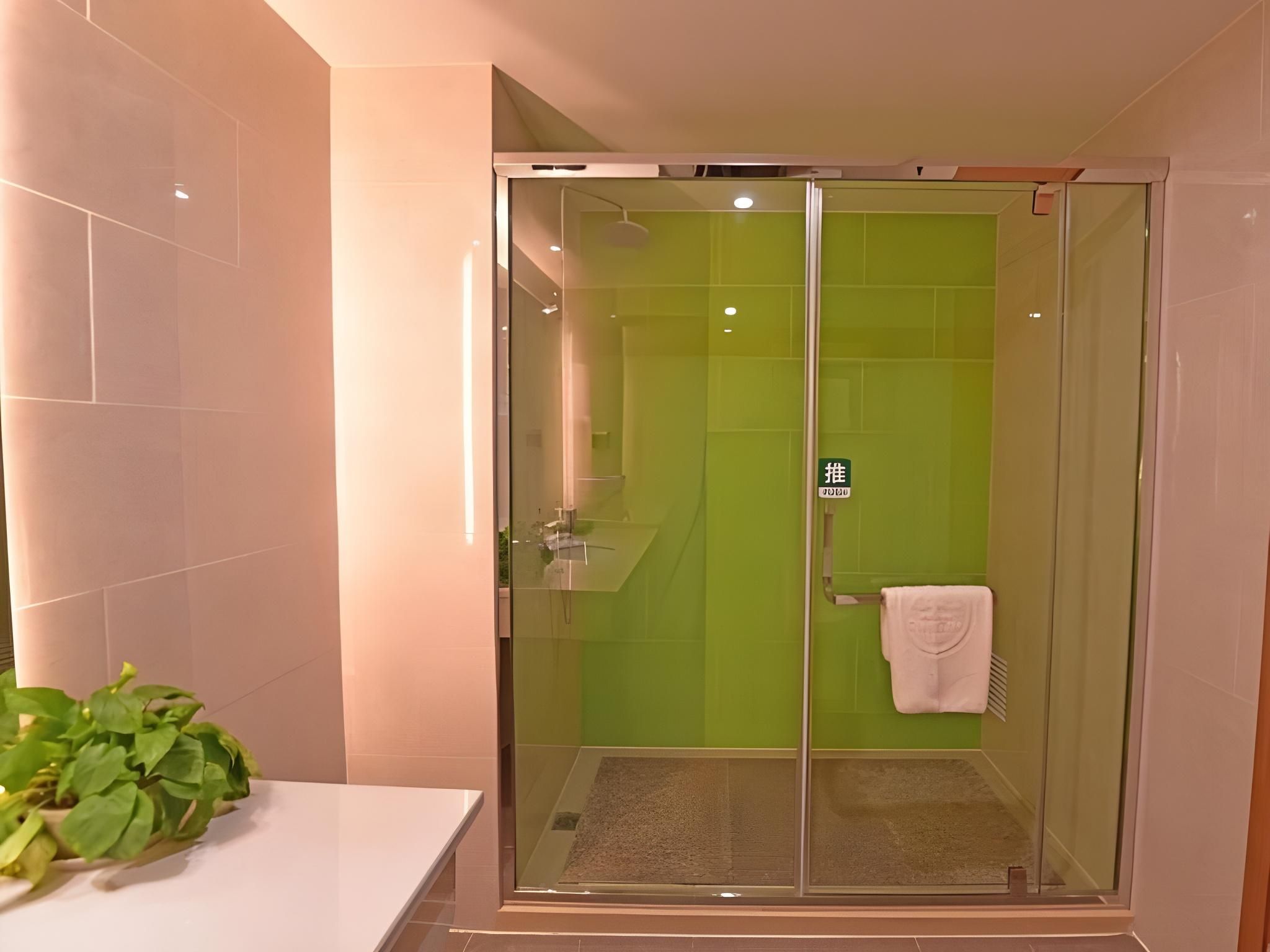 2 Bed Twin Superior Room