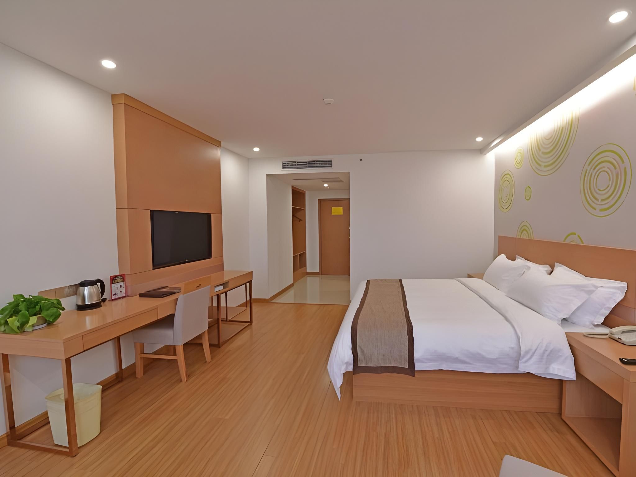 Business Queen Room