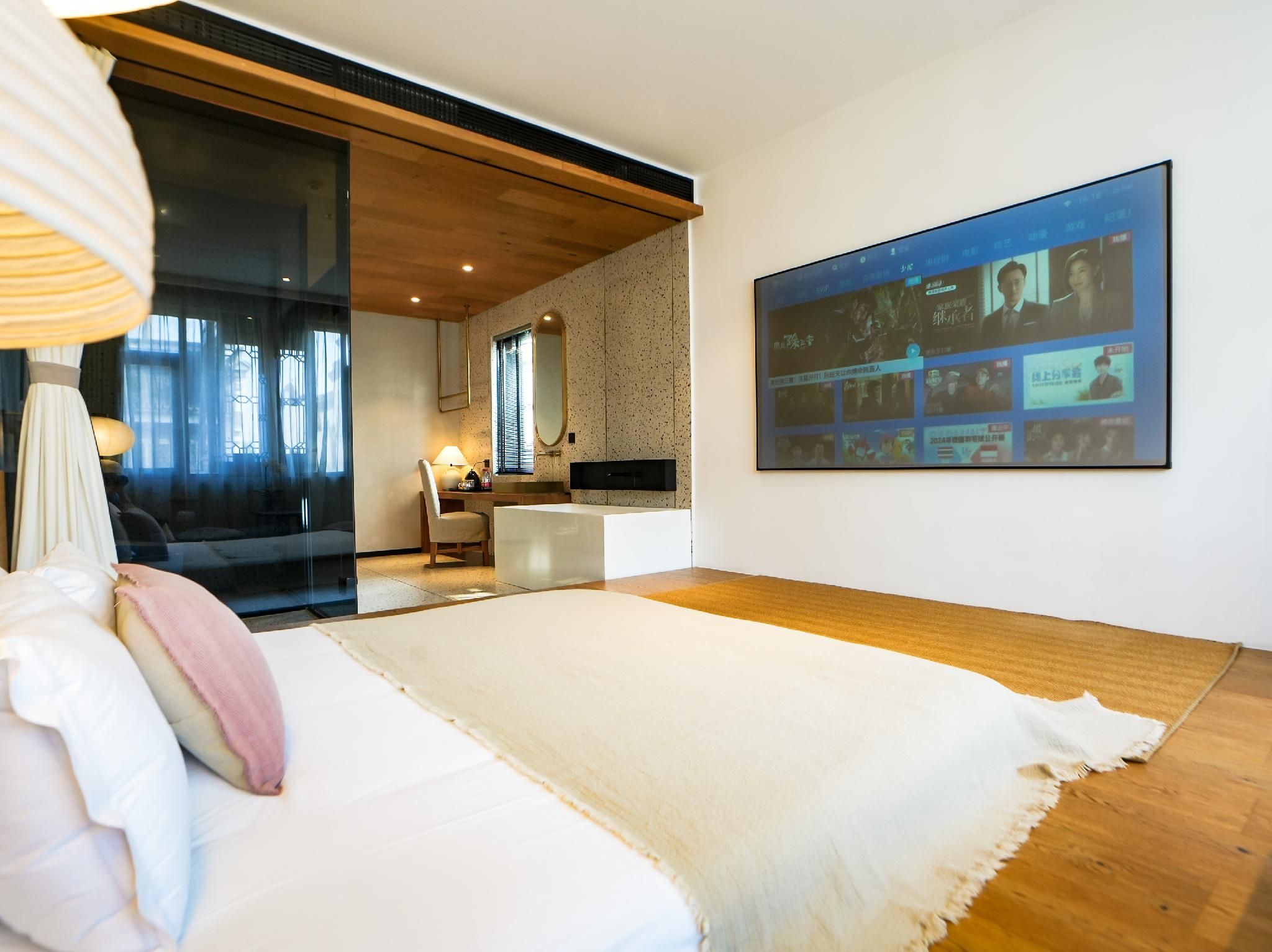 Wuzhen Eryou Homestay Double Room with Queen Bed