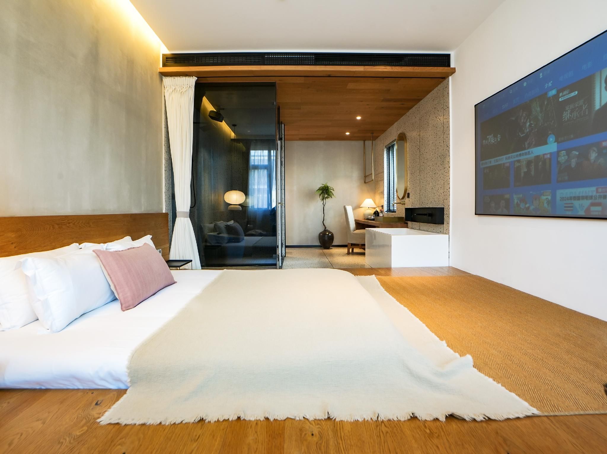 Wuzhen Eryou Homestay Double Room with Queen Bed 2