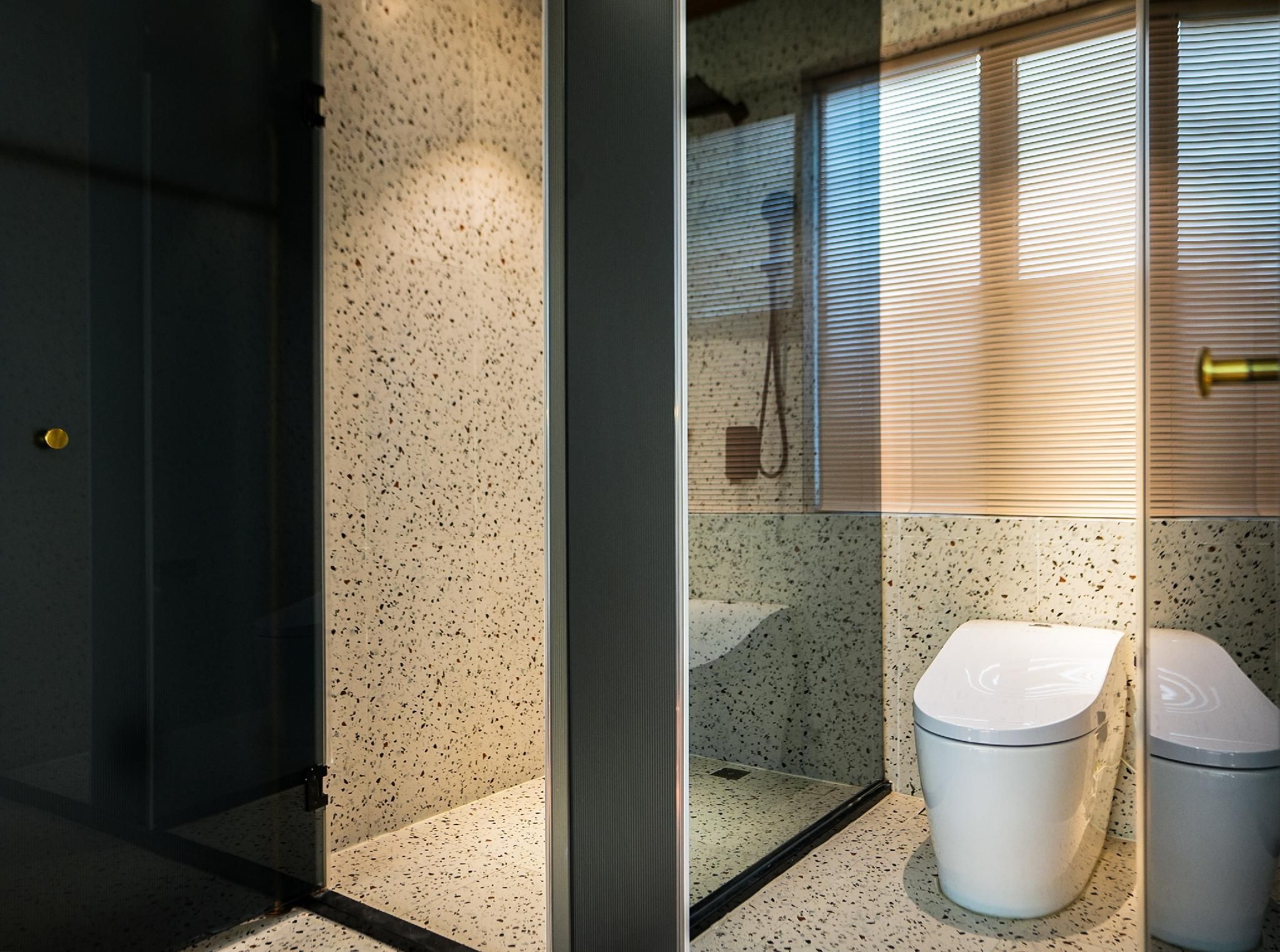 GTR - Guest Room with One 1.8M Bed