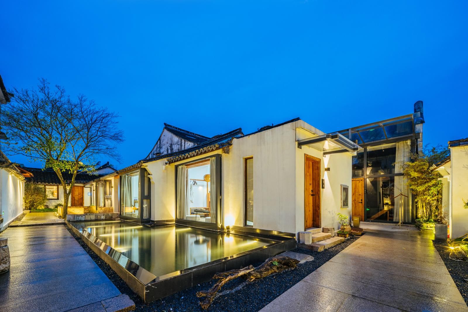 Floral Hotel Zerunju Light Luxury Guesthouse