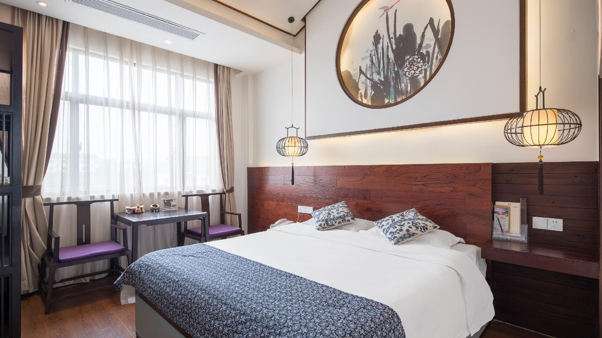 View King Bed