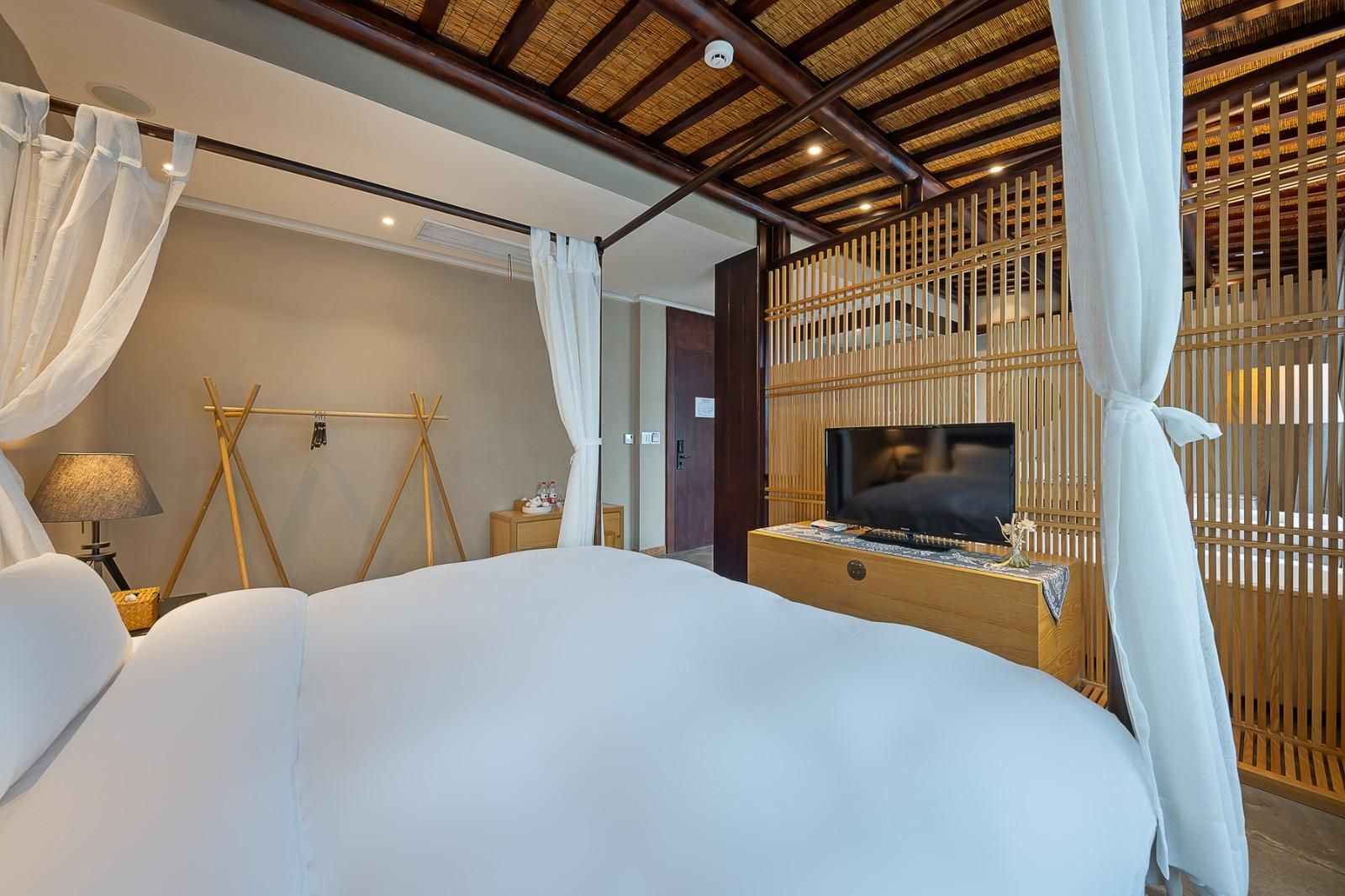 King Suite Room