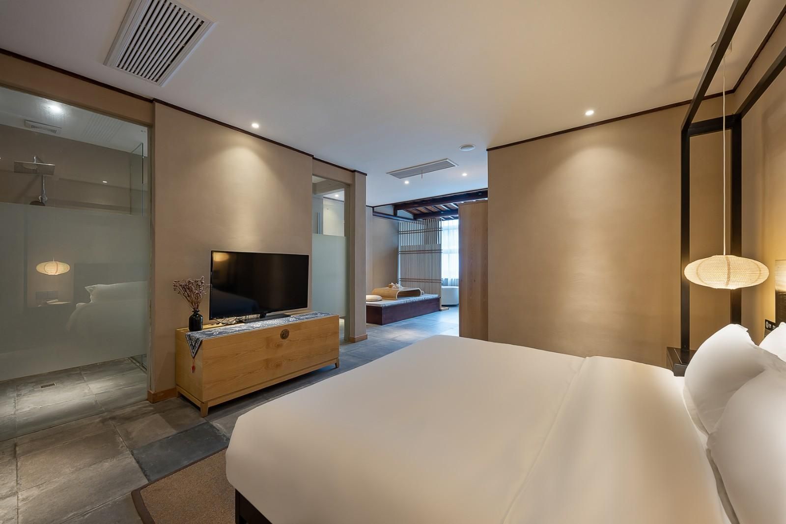 King Studio Suite