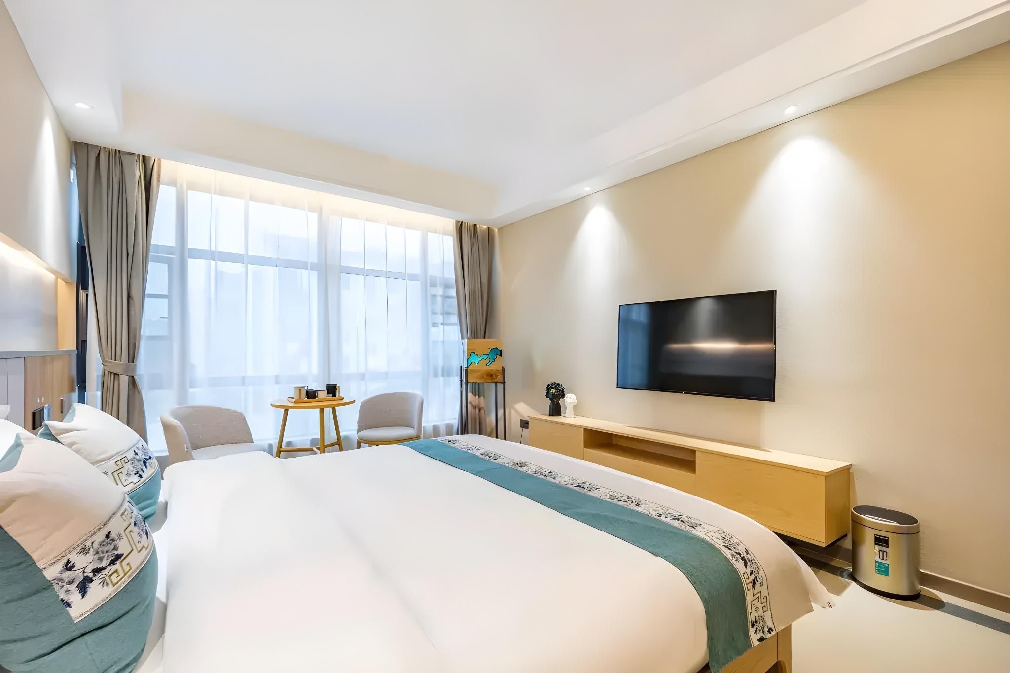 Leisure Queen Room