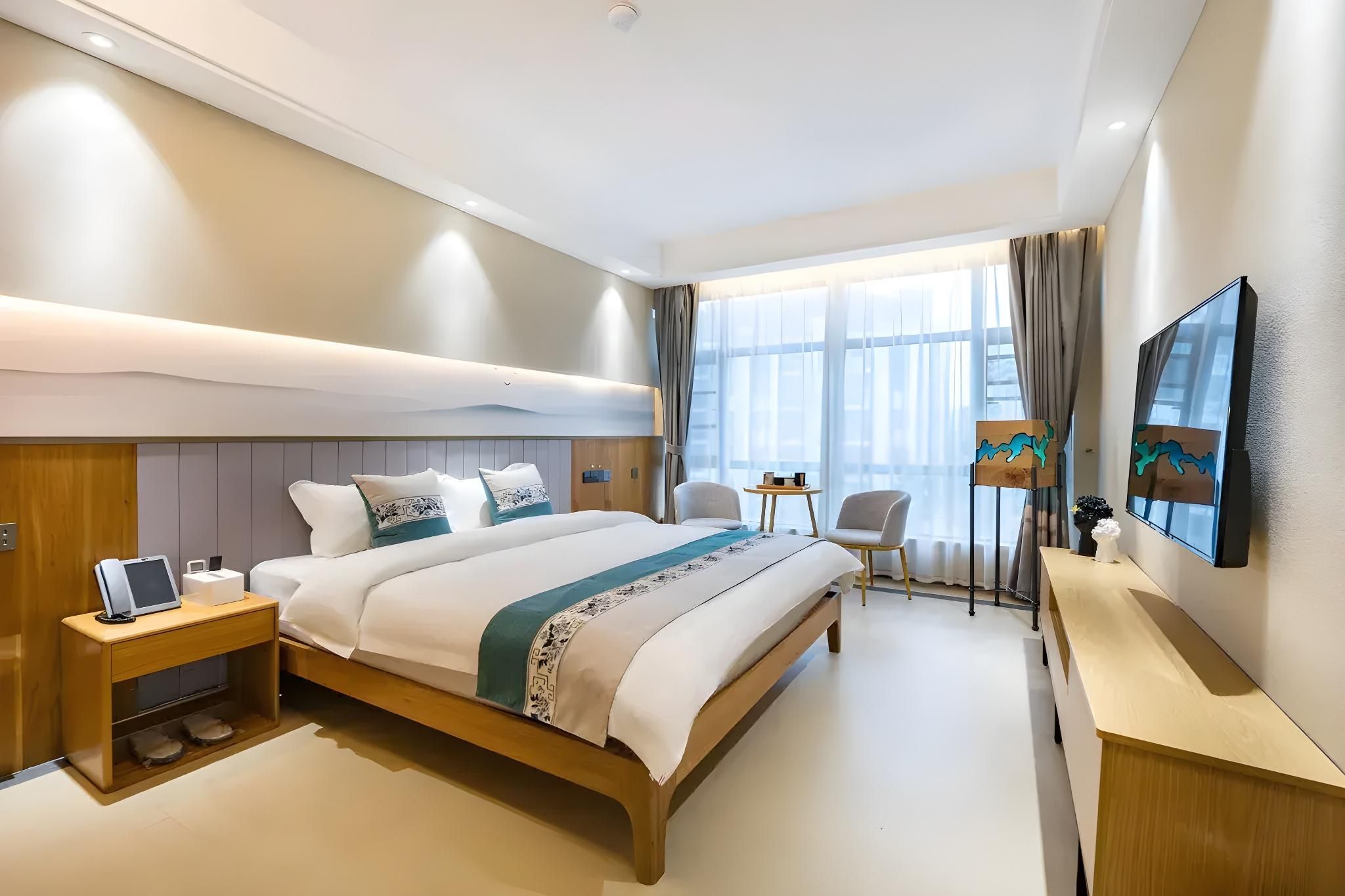 Leisure Queen Room