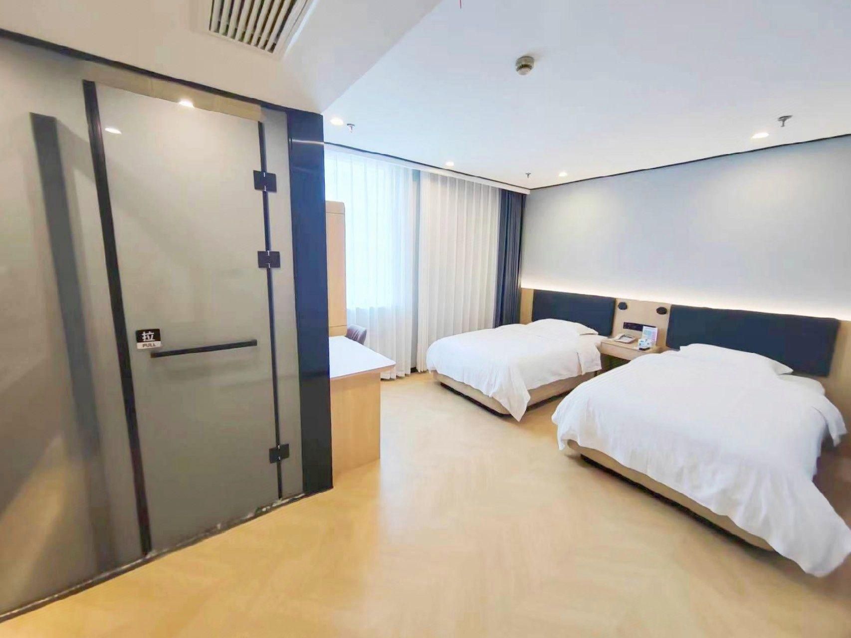 Twin Business Room