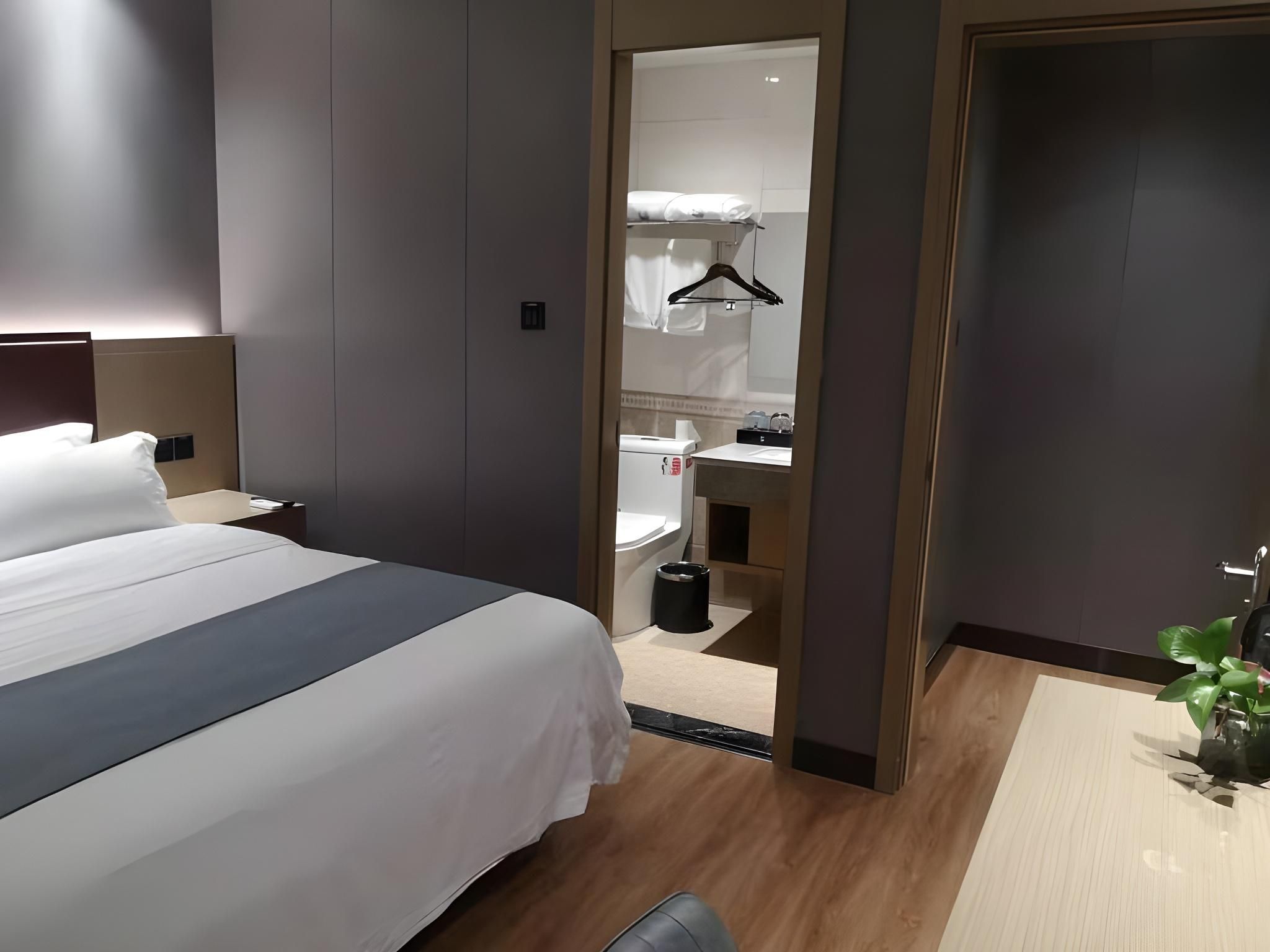 GYA 1 Bed Room, 1.5M Bed