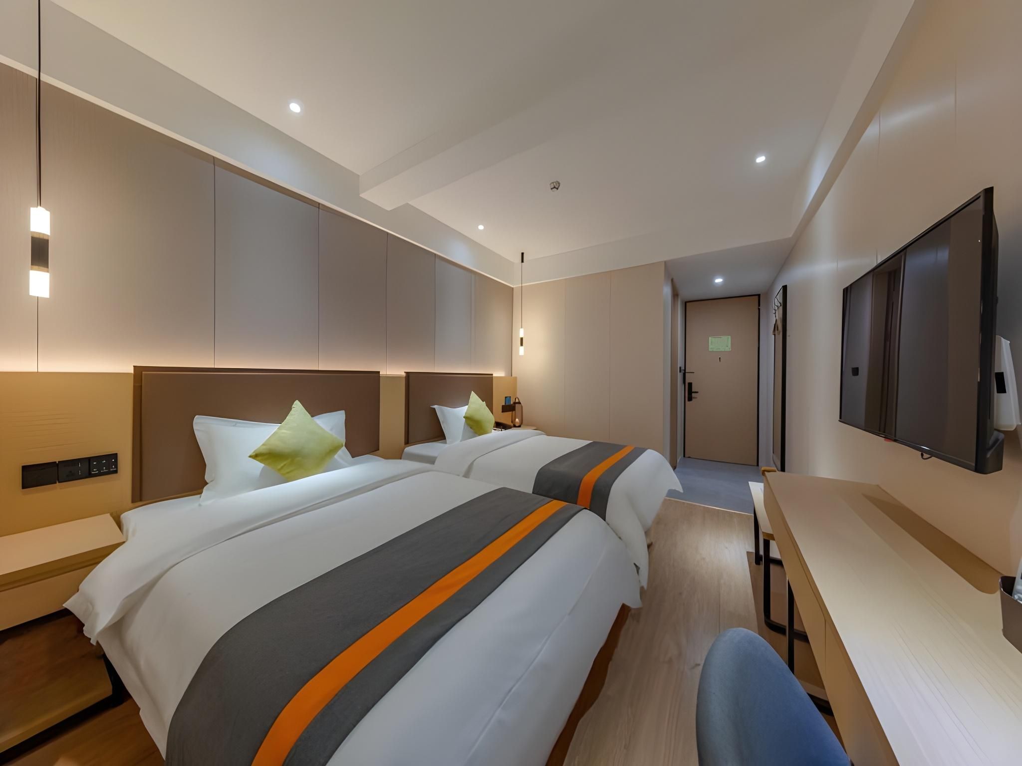 2 Bed Twin Superior Room