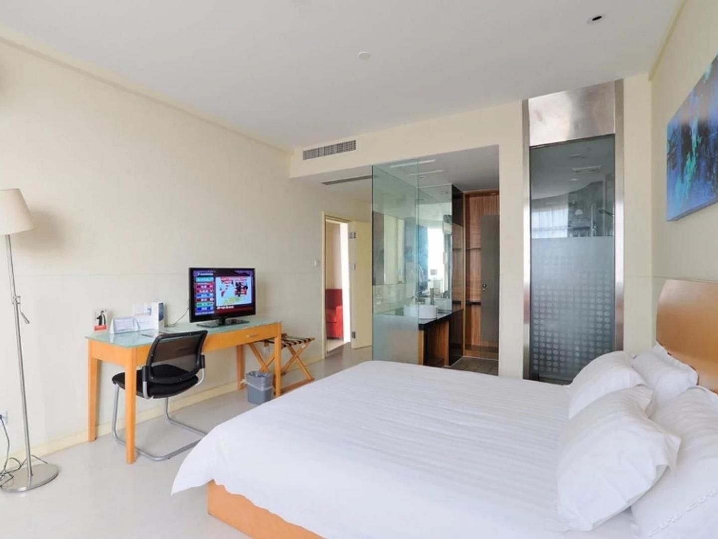 WH - Destress Business Suite A