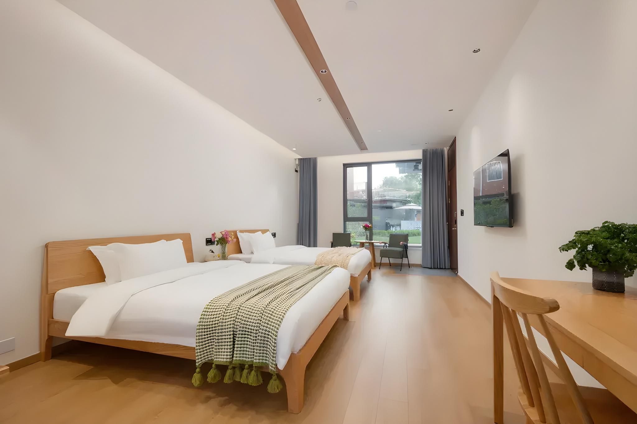 2 Bed Twin Superior Room