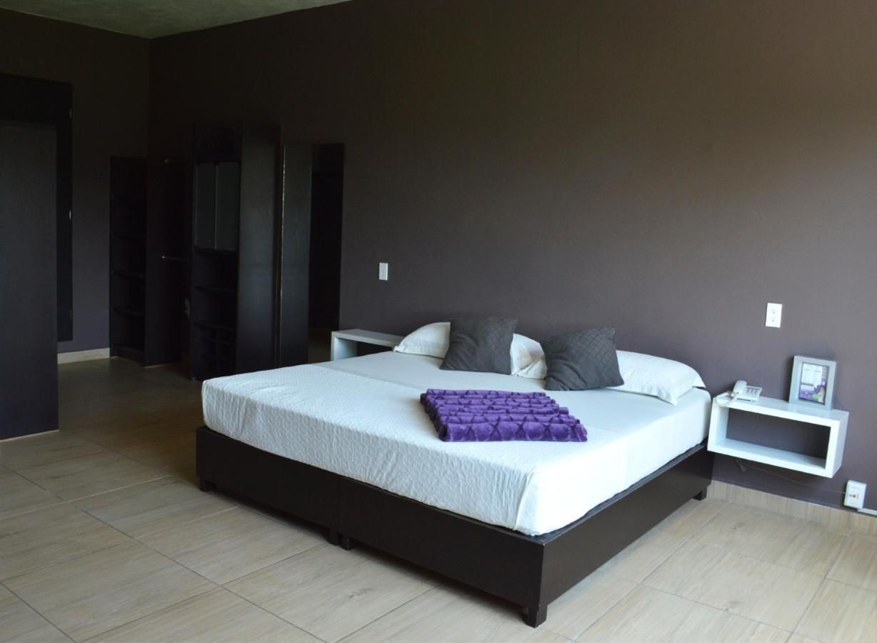 Deluxe King Room with Fan