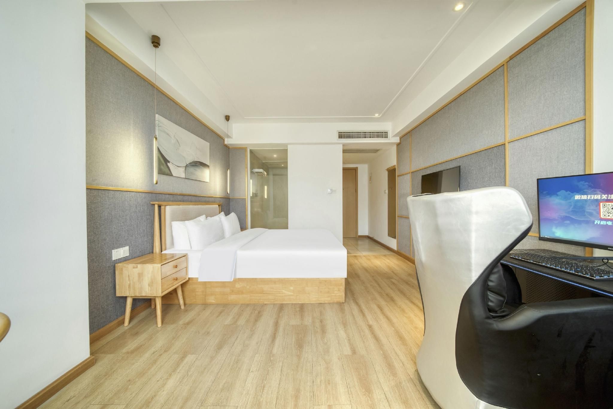 Double Room with View