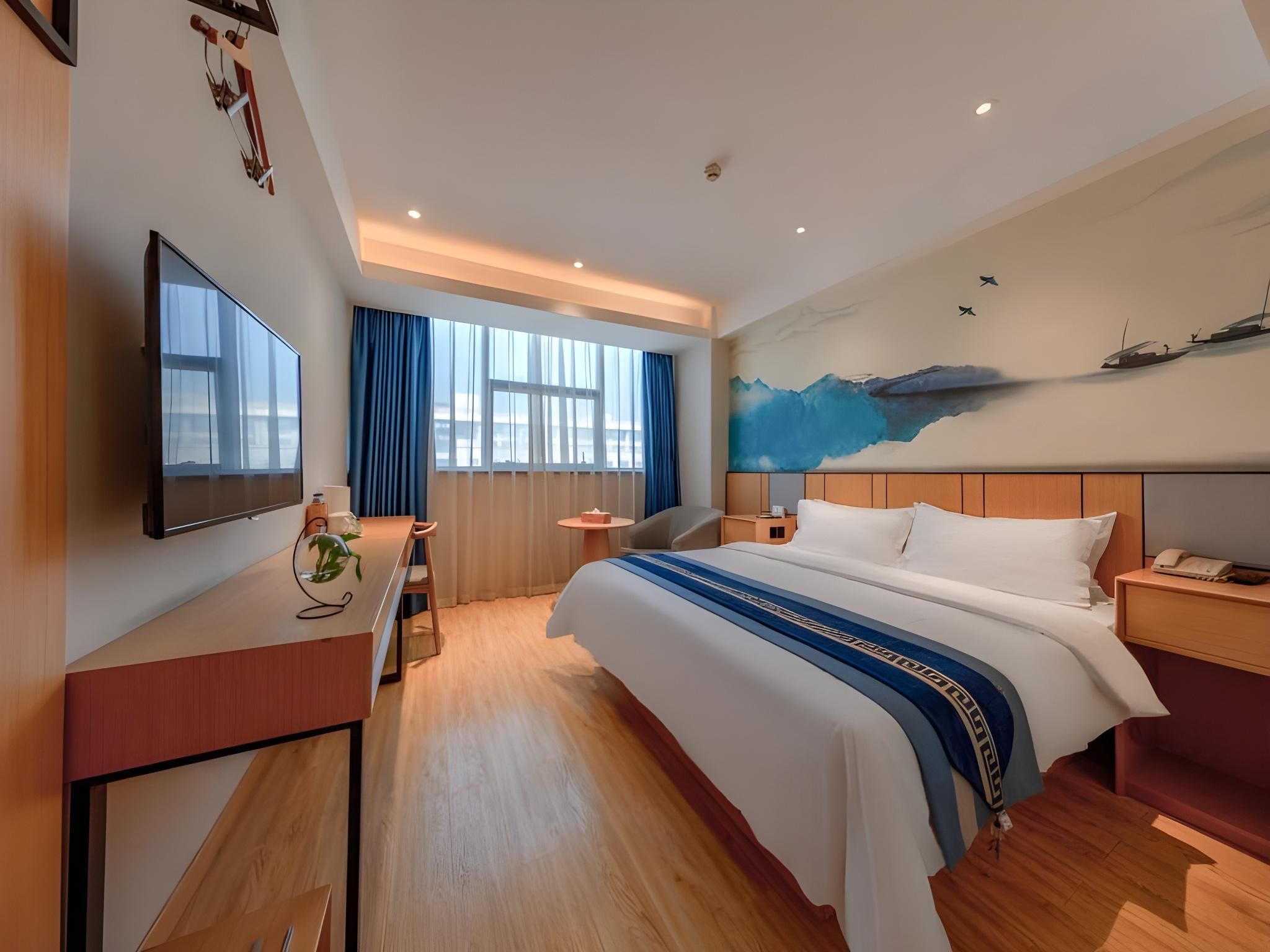 Queen Room with View
