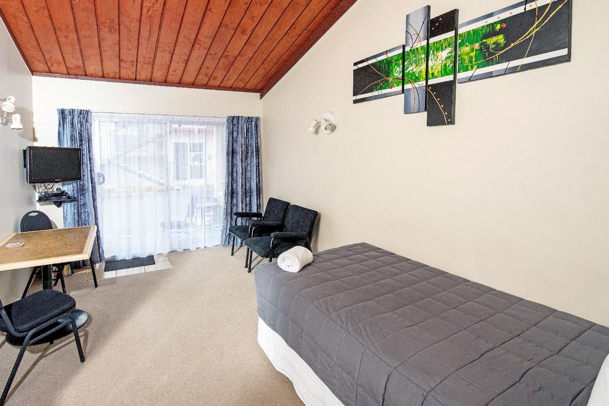 1 Bedroom Studio