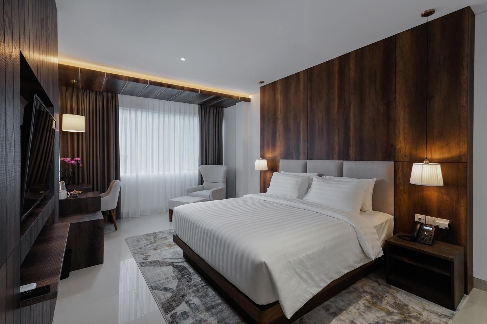 Deluxe Queen Room
