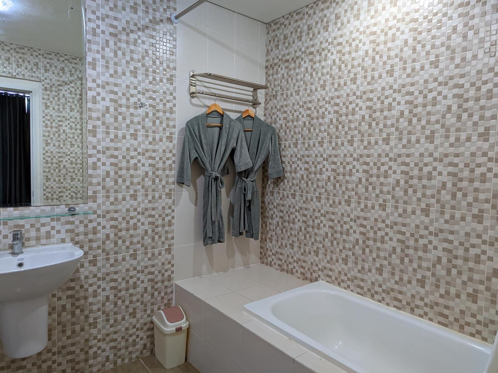 Queen Suite