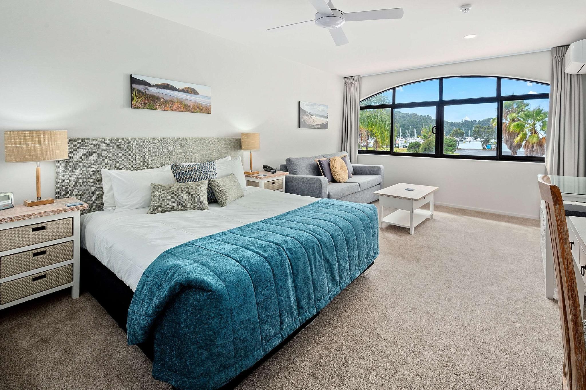 1 King Bed, No Smoking, Accessible Room