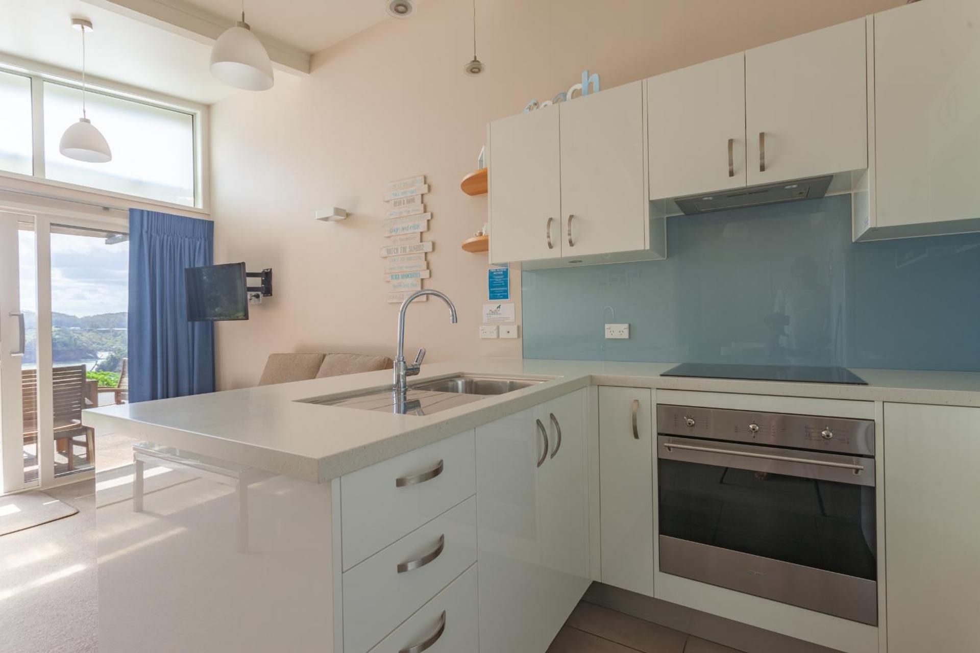 3-Bedroom Deluxe Harbor View Apartment