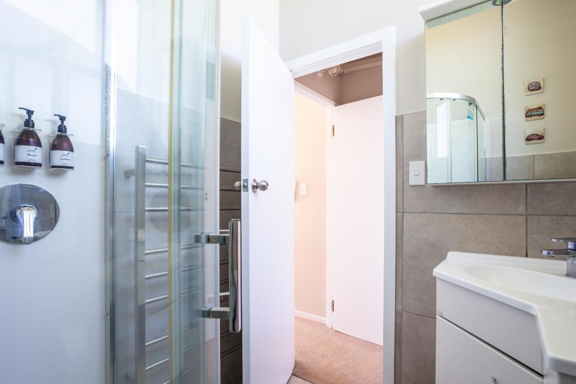 3-Bedroom Premier Harbor View Apartment