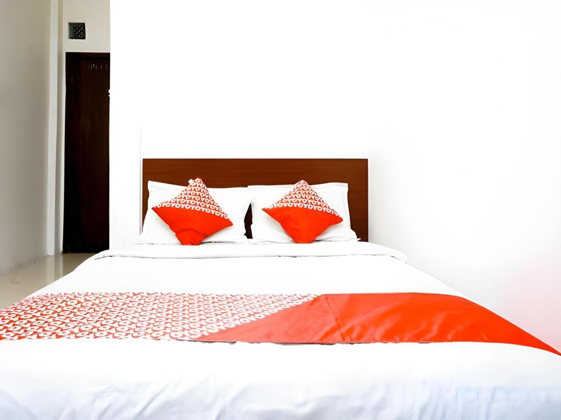 RedDoorz Room