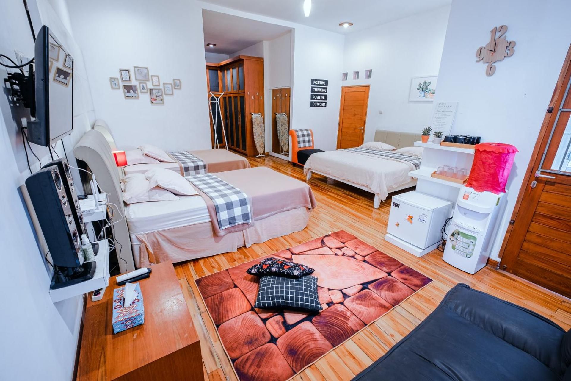 Deluxe Family Room