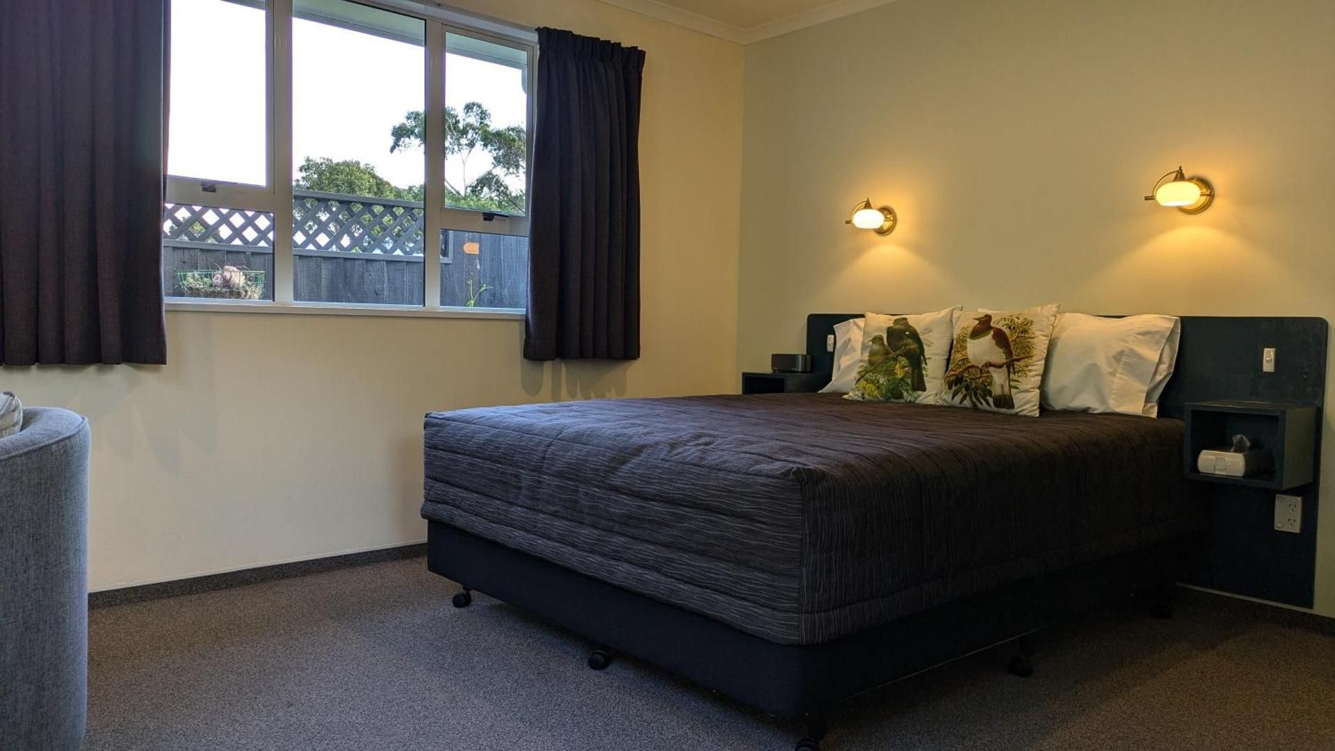 Queen Room (No Kitchen facility)