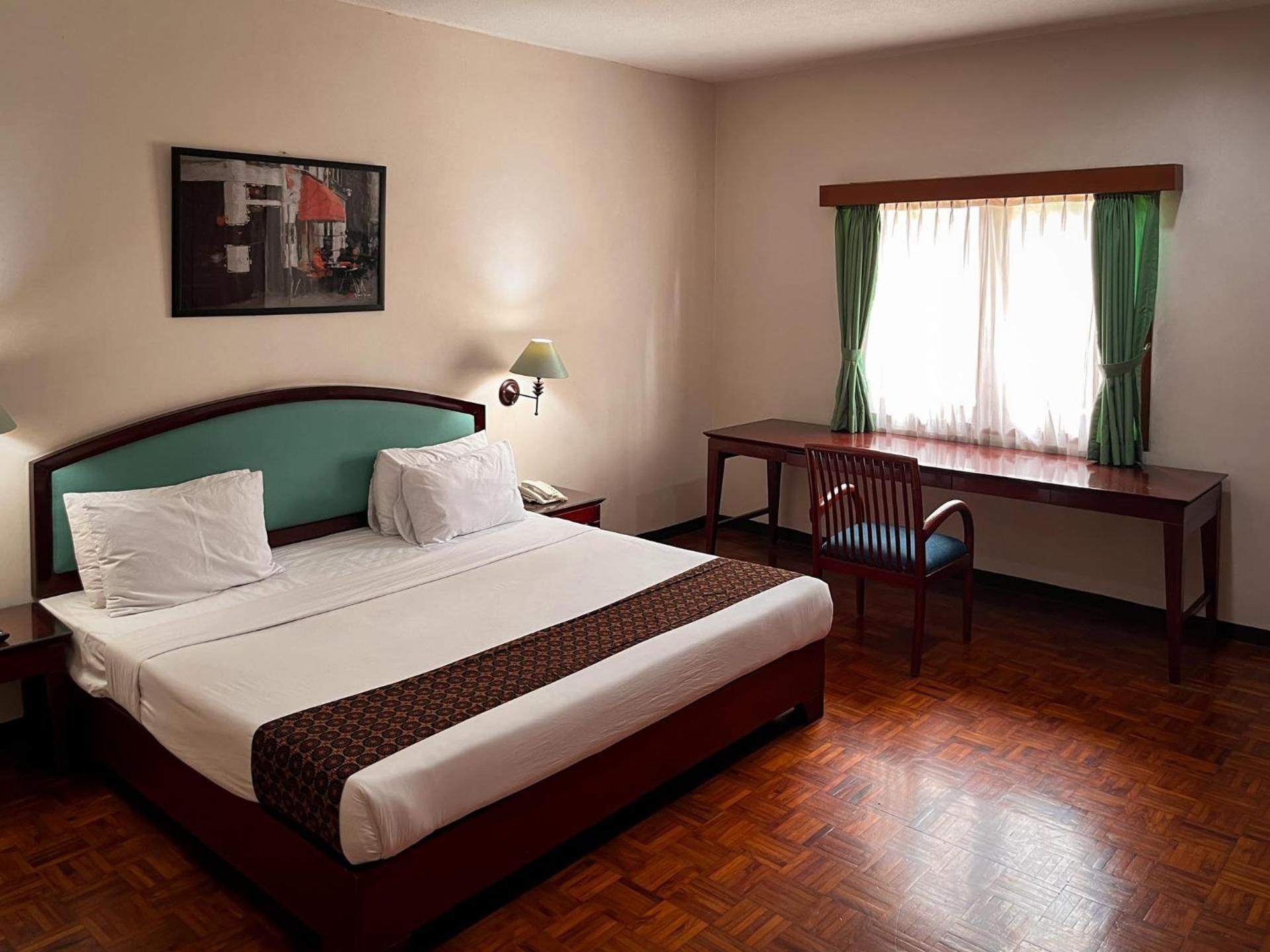 Junior Suite Room & Dine