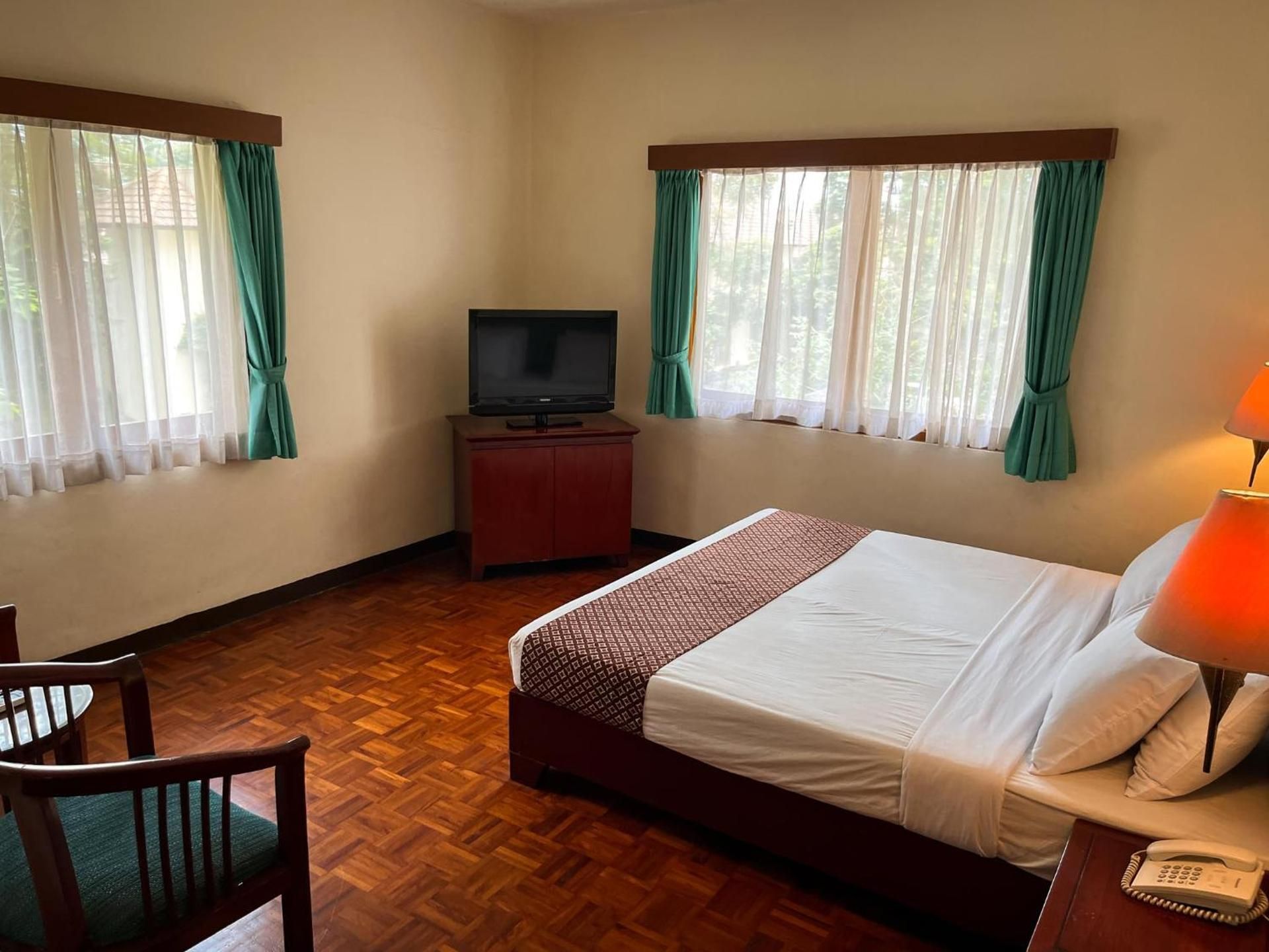 Family Twin Room & Dine