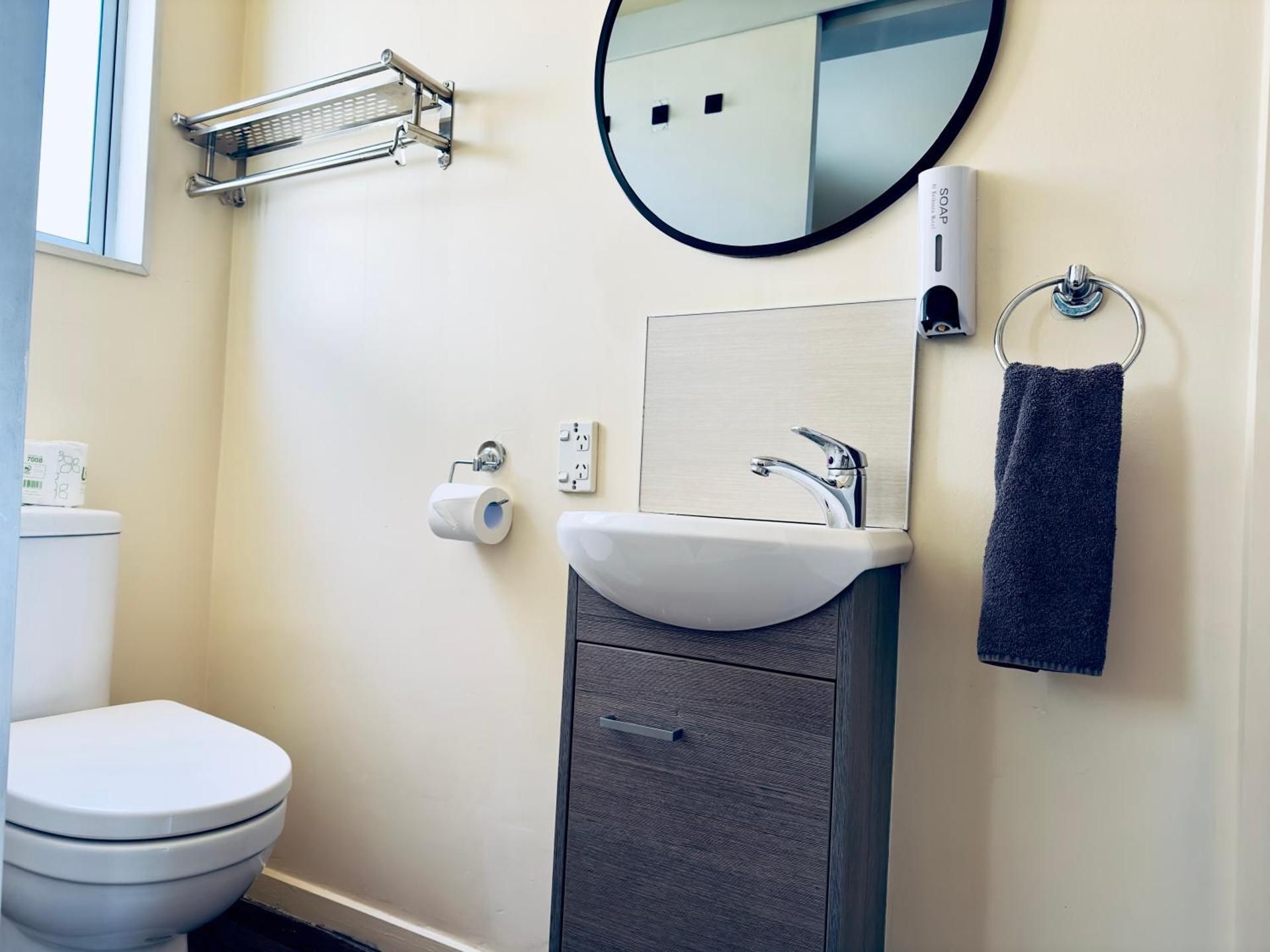 Twin Room with Shower