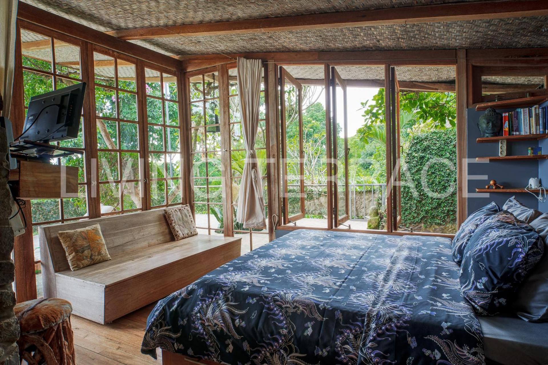 King Room with Balcony