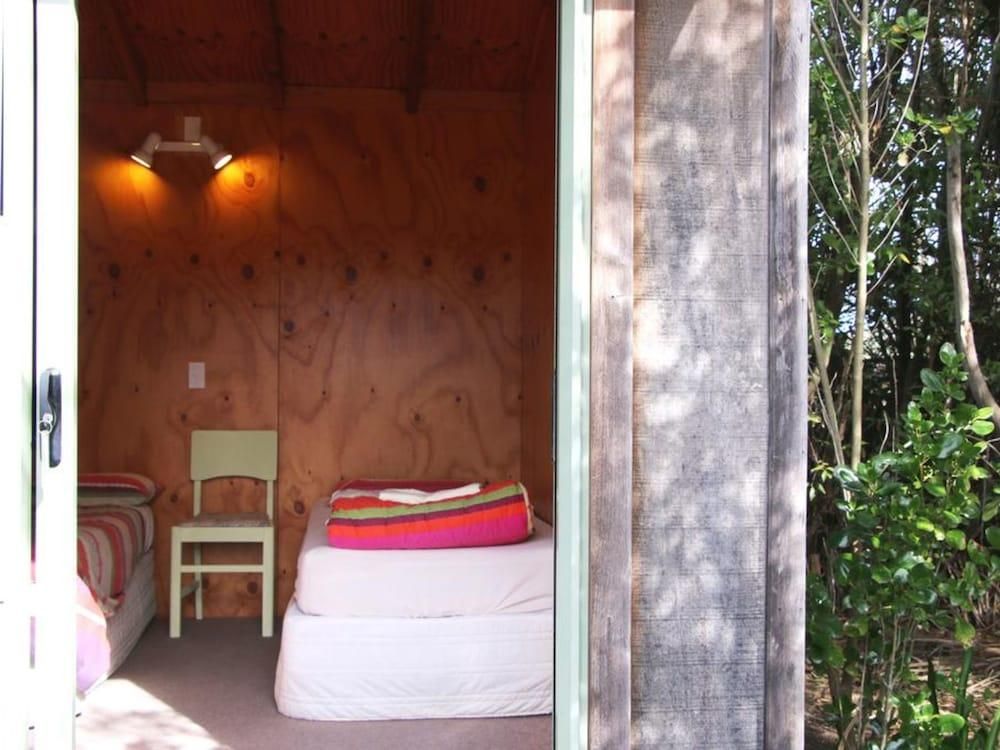 Standard Cabin (Sleeps 2)