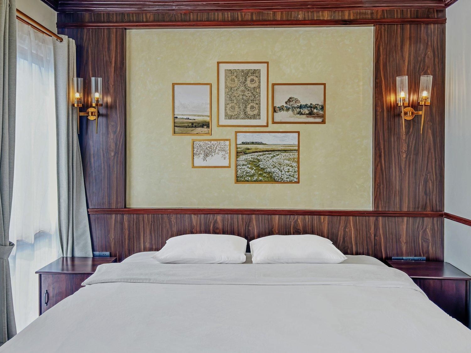 Five-Bedroom Apartment
