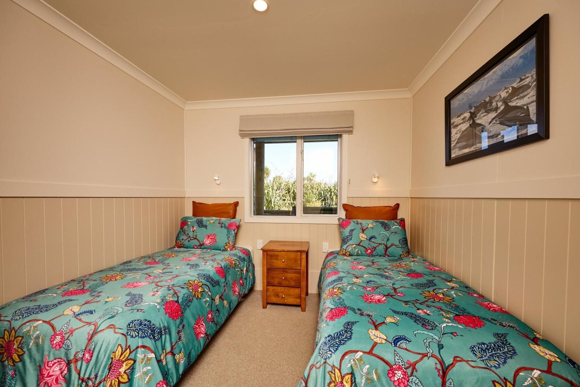 Twin Room with Shared Bathroom