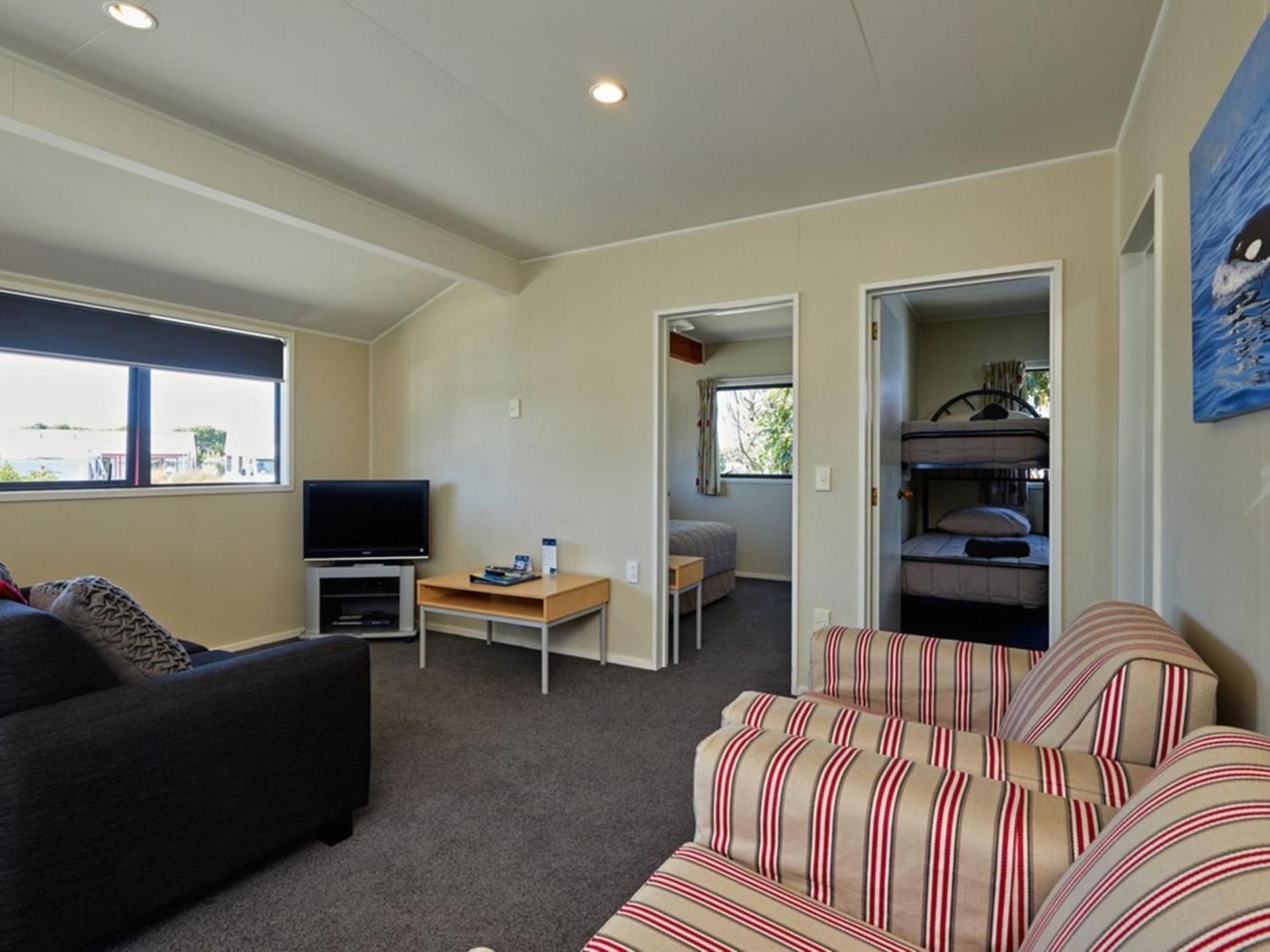 Superior 2 Bedroom Unit - Sleeps 6