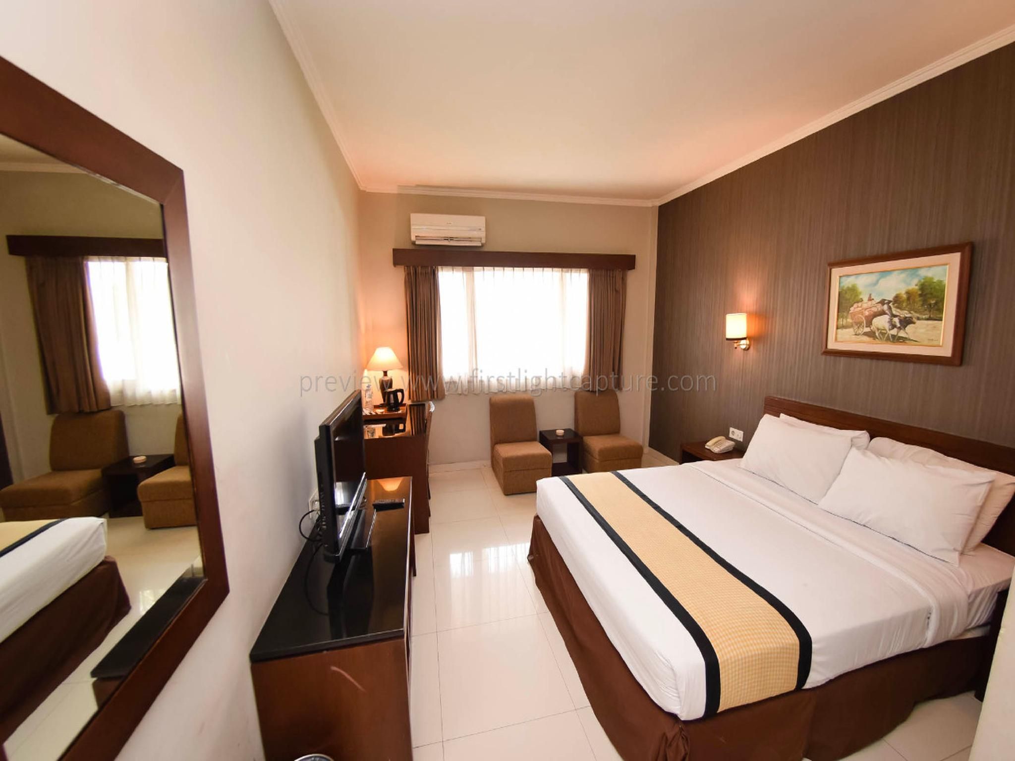 Deluxe Queen Room