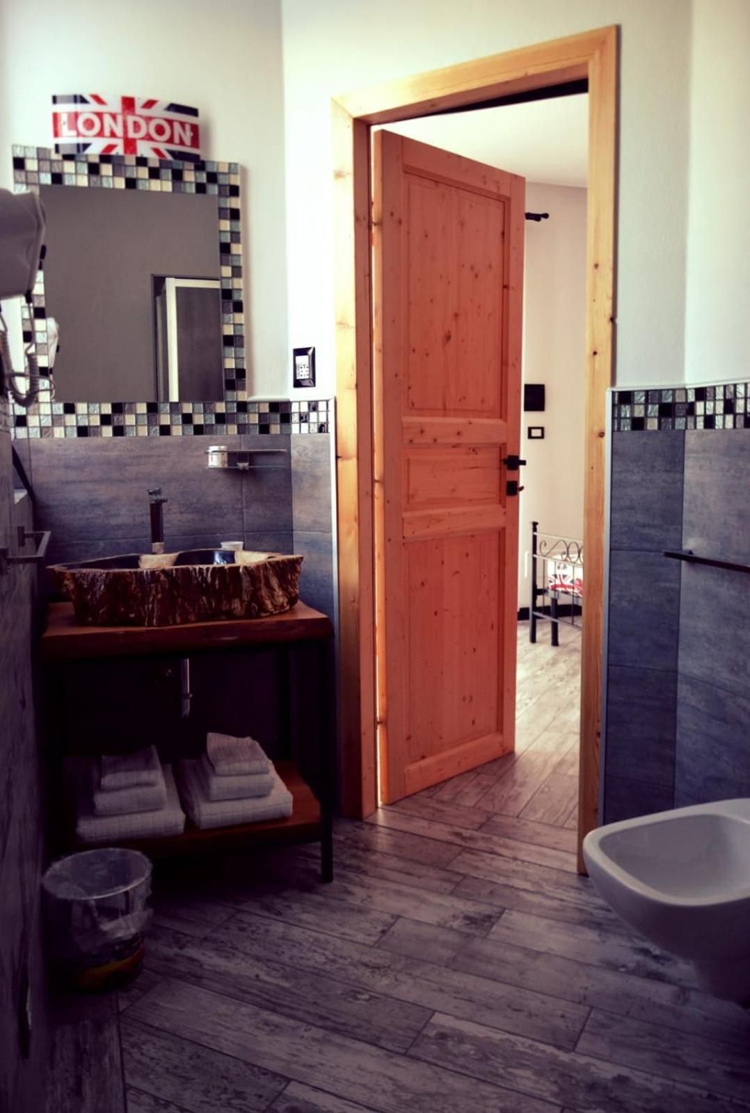 Double or Twin Room with Bathroom