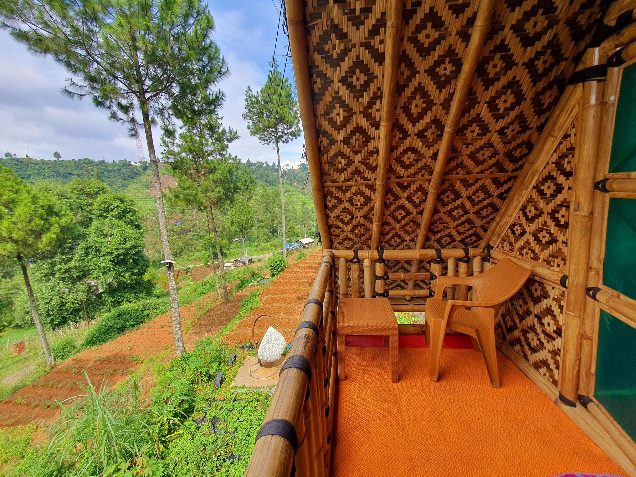 Glamping Room with Private Bathroom
