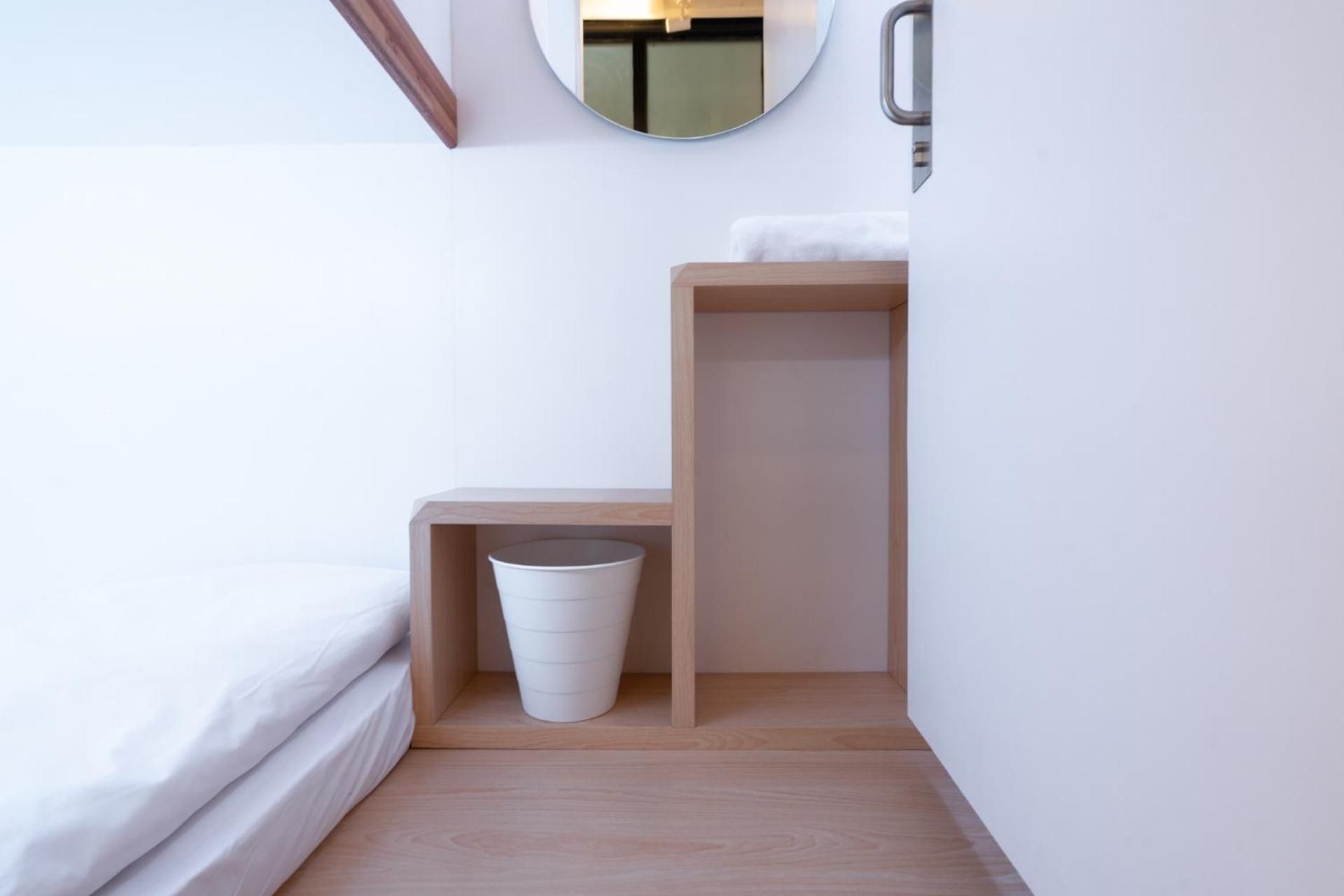 Earth Single Room